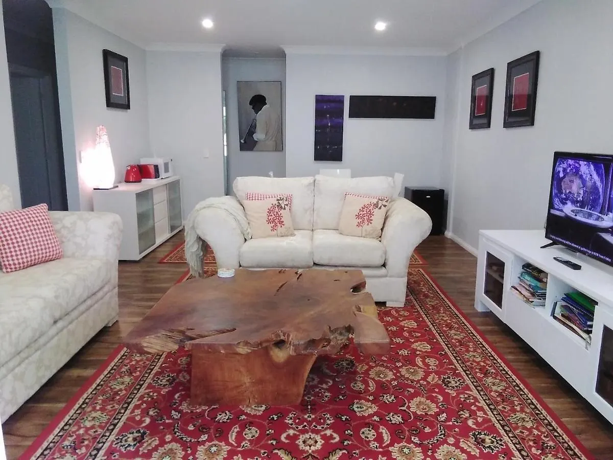 לינה וארוחת בוקר מלני Keillor Lodge אוסטרליה